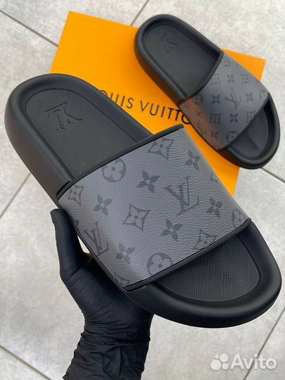 Шлепанцы Louis Vuitton