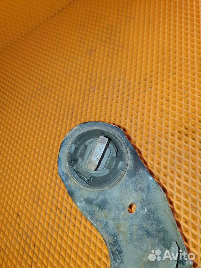 Рычаг задний продольный левый Mazda 3