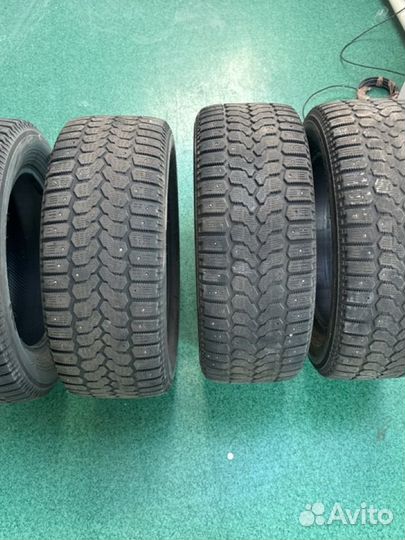 Yokohama IceGuard Stud IG65 215/60 R16