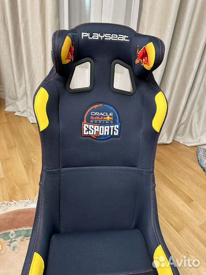 Игровое кресло playseat red bull