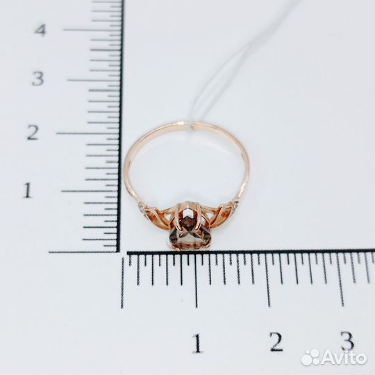 Золотое кольцо с камнем 17р