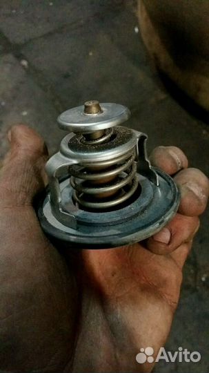 Термостат Toyota Land Cruiser 200 4.5D