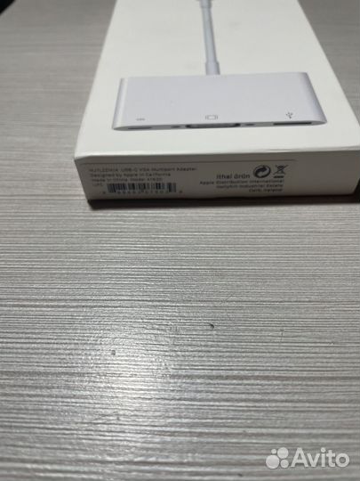 Адаптер Apple USB Type-C - USB Type-C/USB/VGA