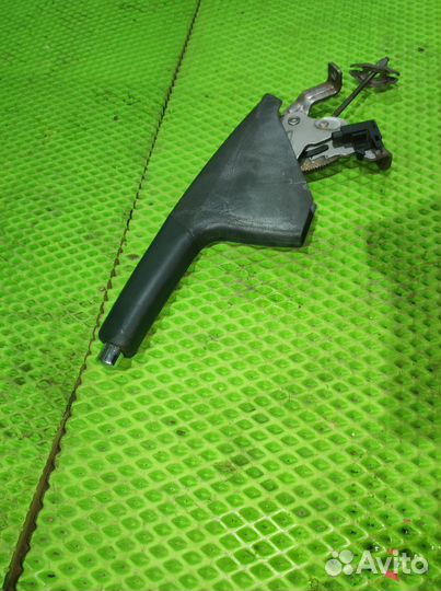 Рычаг стояночного тормоза Skoda Rapid