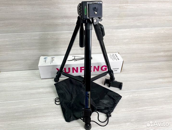 Штатив Yunteng с Bluetooth