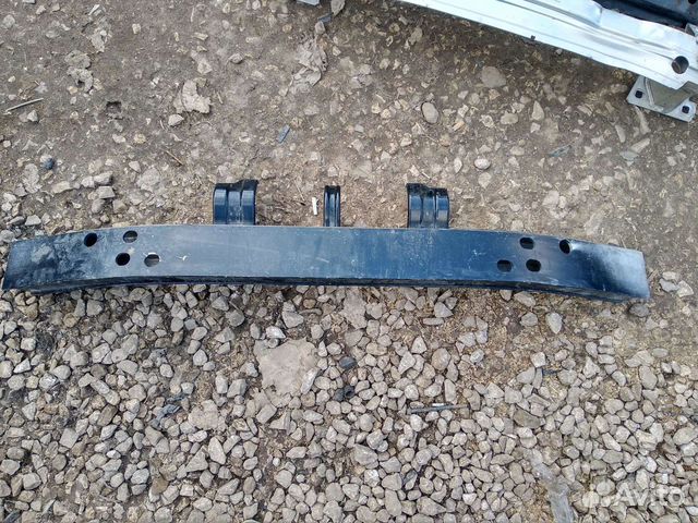 Усилитель бампера передний Land Cruiser 200