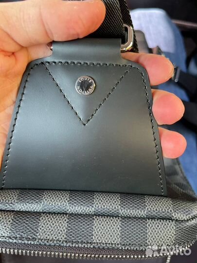 Louis Vuitton avenue sling bag