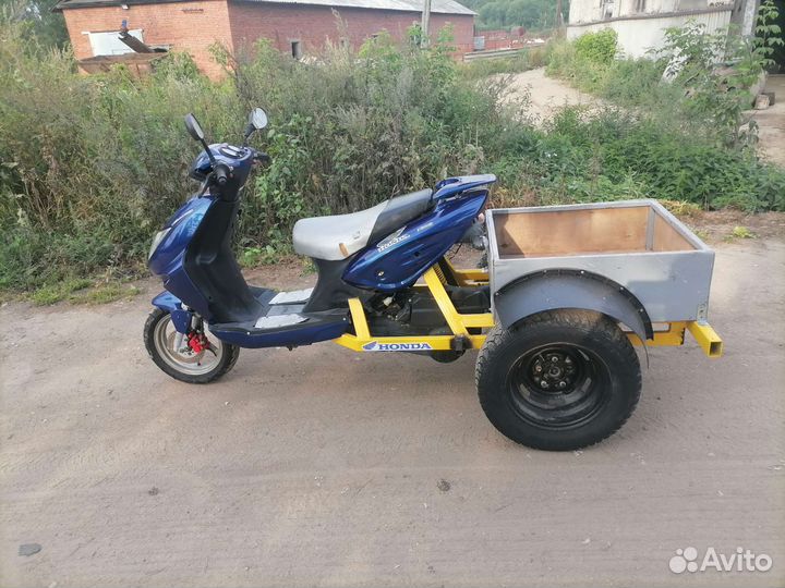 Скутер трицикл