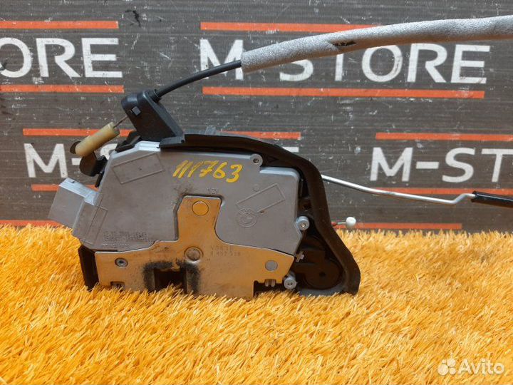 Замок двери передний правый Bmw X5 E53 M54B30 2006