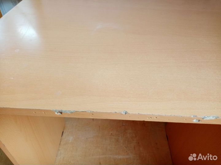 Письменный стол