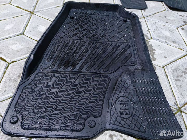 Автомобильные коврики (бу) на Volkswagen Polo