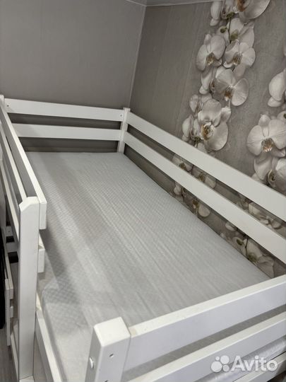 Двухъярусная кровать для детей