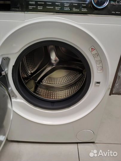Стирально-сушильная машина Haier HWD80-BP14979