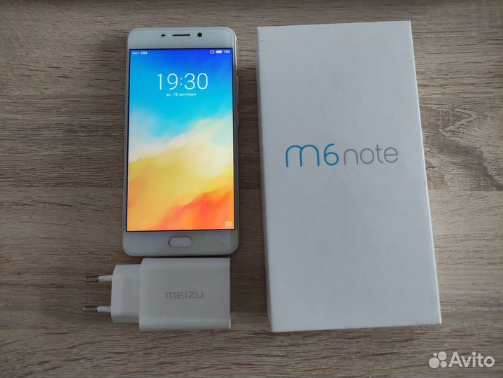 Телефон Meizu M6 Note