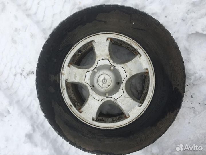 Колесо на УАЗ r16