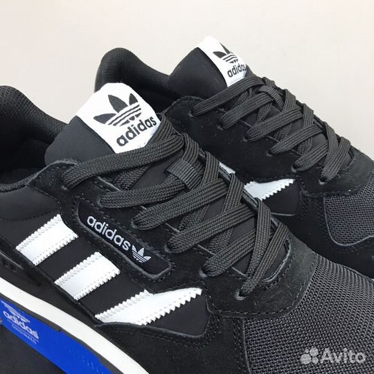 Кроссовки Adidas новые