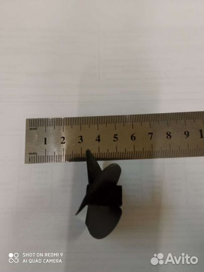 Винт для модели