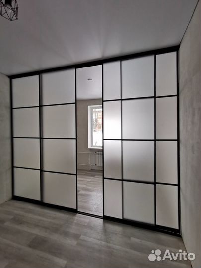 Межкомнатная перегородка с матовым стеклом № 4077