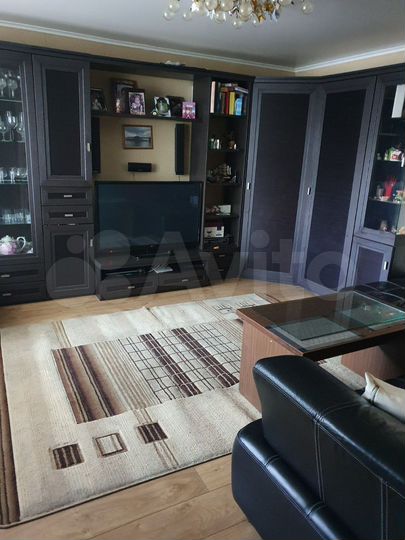 4-к. квартира, 83 м², 2/9 эт.