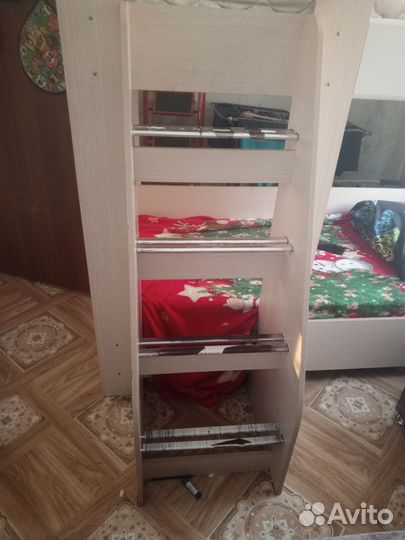 Двухъярусная кровать бу