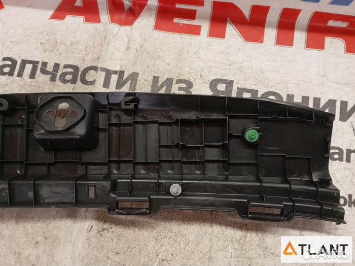 Накладка замка багажника honda FIT shuttle