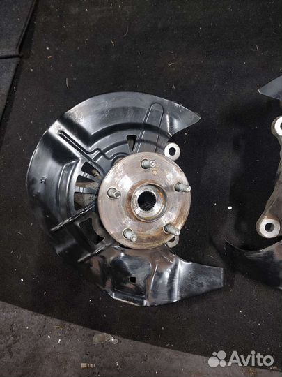 Кулак поворотный передний Lexus RX4 RX450H