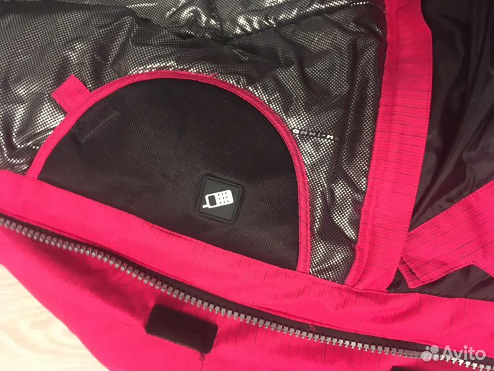 Горнолыжная куртка женская для активного отдыха