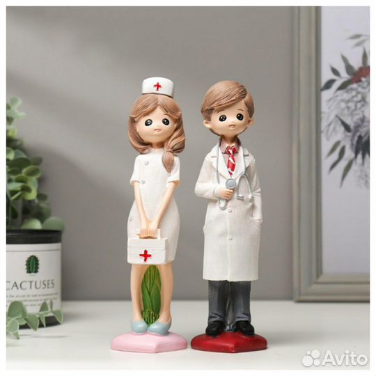 Набор фигурок «Врачи»