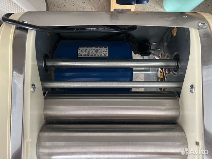 Тестораскатка - лапшерезка электрическая Foodatlas