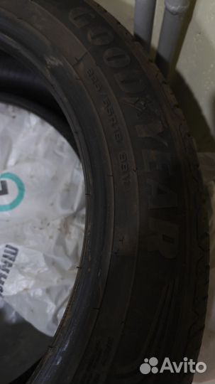 Goodyear EfficientGrip 225/55 R19 99V