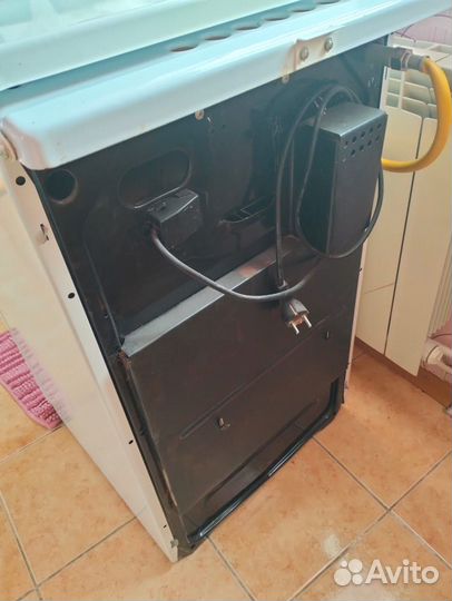 Продам газовую плиту