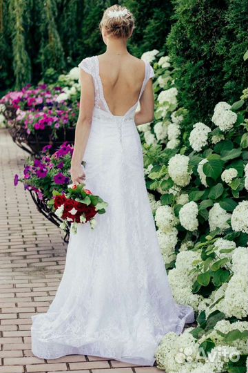 Свадебное платье со шлейфом