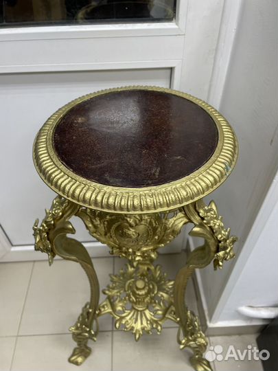 Старинный столик с Херувимами, Жардиньерка (сзр)