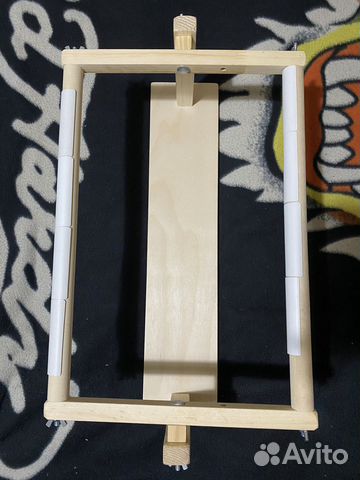 Пяльцы - рамка для вышивания с подставкой