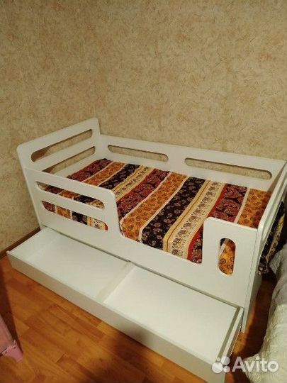 Кровать односпальная с ящиком / детская кроватка
