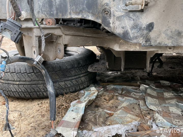 Передний подрамник на w203