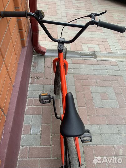 Трюковой велосипед BMX