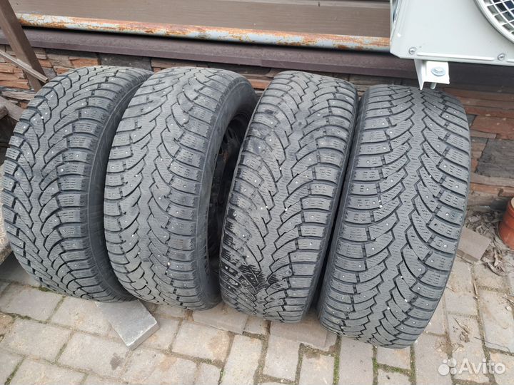Formula Ice 215/55 R16