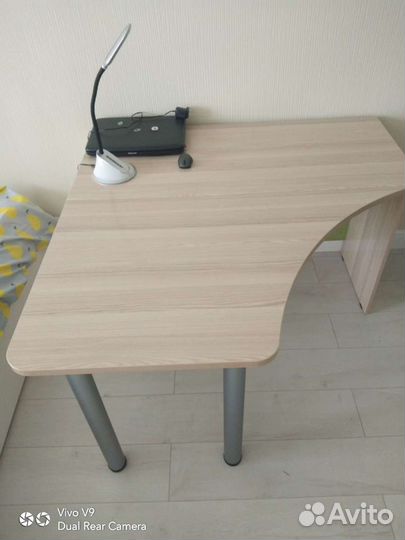 Письменный стол