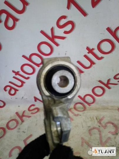 Сайлентблок передний правый honda legend