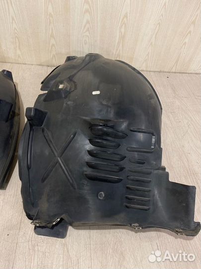 Подкрылок передний правый Mercedes Benz S500L W220