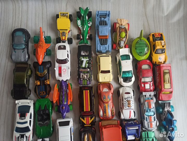 Машинки hot wheels
