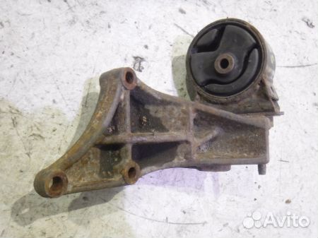 Подушка двигателя Сузуки