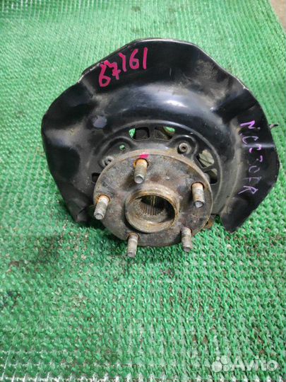 Ступица передняя правая Toyota Estima MCR30