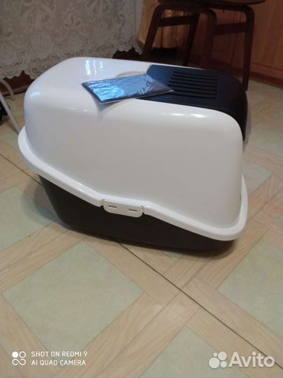 Закрытый туалет для кошек