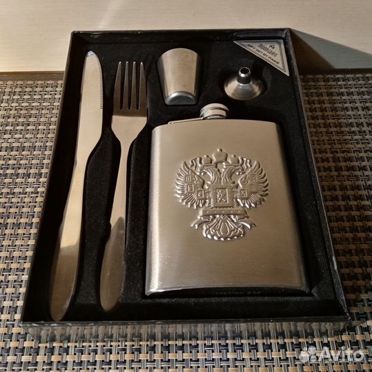 Подарочный набор фляжка