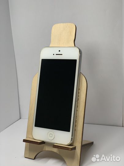iPhone 5, 16 ГБ