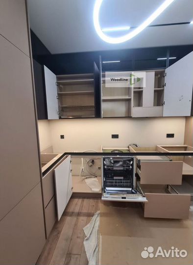 Кухонный гарнитур на заказ. Своё производство