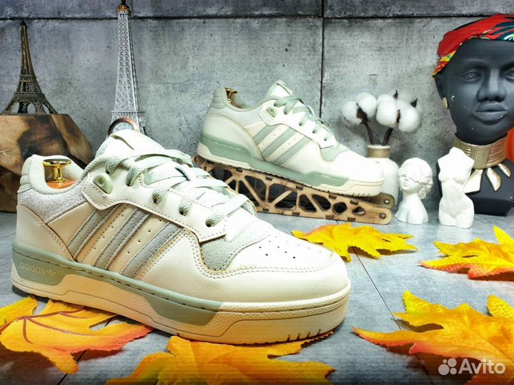 Кроссовки женские Adidas Rivalry Low