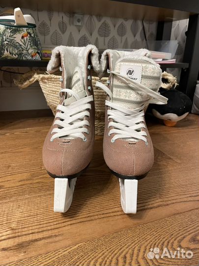 Фигурные коньки р. 37 nordway